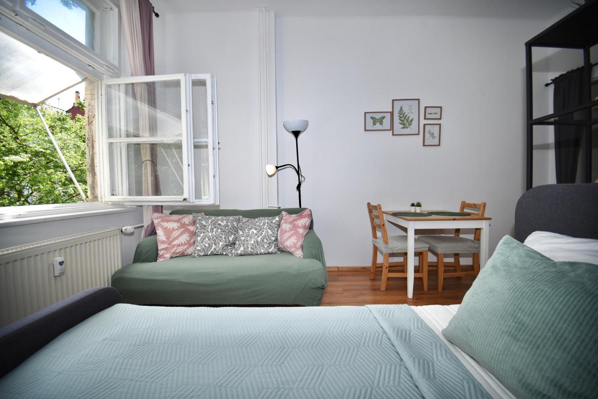 Central Urban Studio - Style Meets Comfort Bratislava Exterior foto