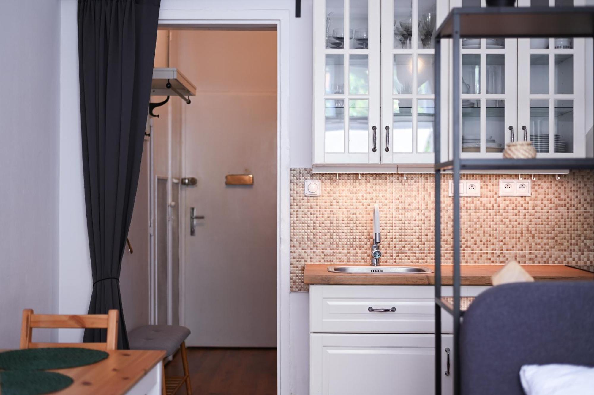 Central Urban Studio - Style Meets Comfort Bratislava Exterior foto